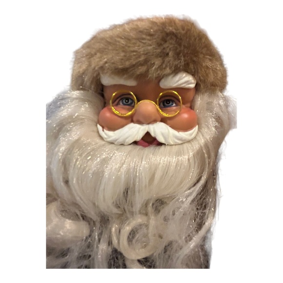 Vintage Santa Decor - Picture 4 of 6